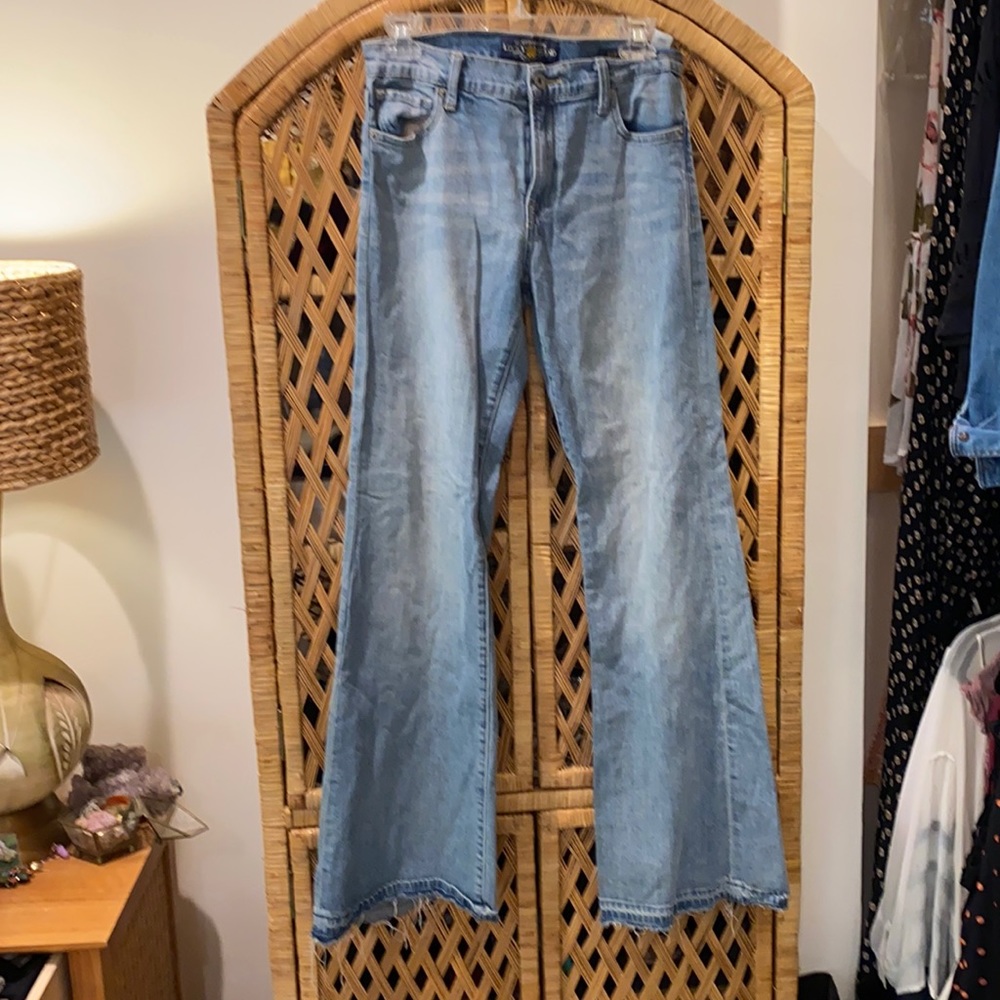 Lucky jeans🌿